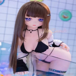 ตุ๊กตายางอนิเมะ anime sexdoll น้องลูนาร์ใสชุดบิกินี่สีดำ ยืนแอ่นก้นไปด้านหลัง