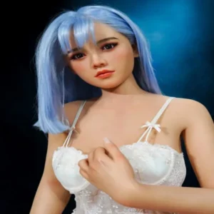 ตุ๊กตายางสาวละตินน้องนิชาร์ ผมสีฟ้า ใส่เสื้อสายเดี่ยวสีขาว