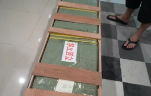 กล่องตุ๊กตายางซิลิโคนตีลังไม้มาอย่างดี