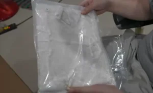 ชุดเซ็กซี่สีขาวแถมมากับตุ๊กตายาง