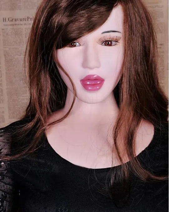 ตุ๊กตายางเป่าลมเห็นหน้าชัดเจน