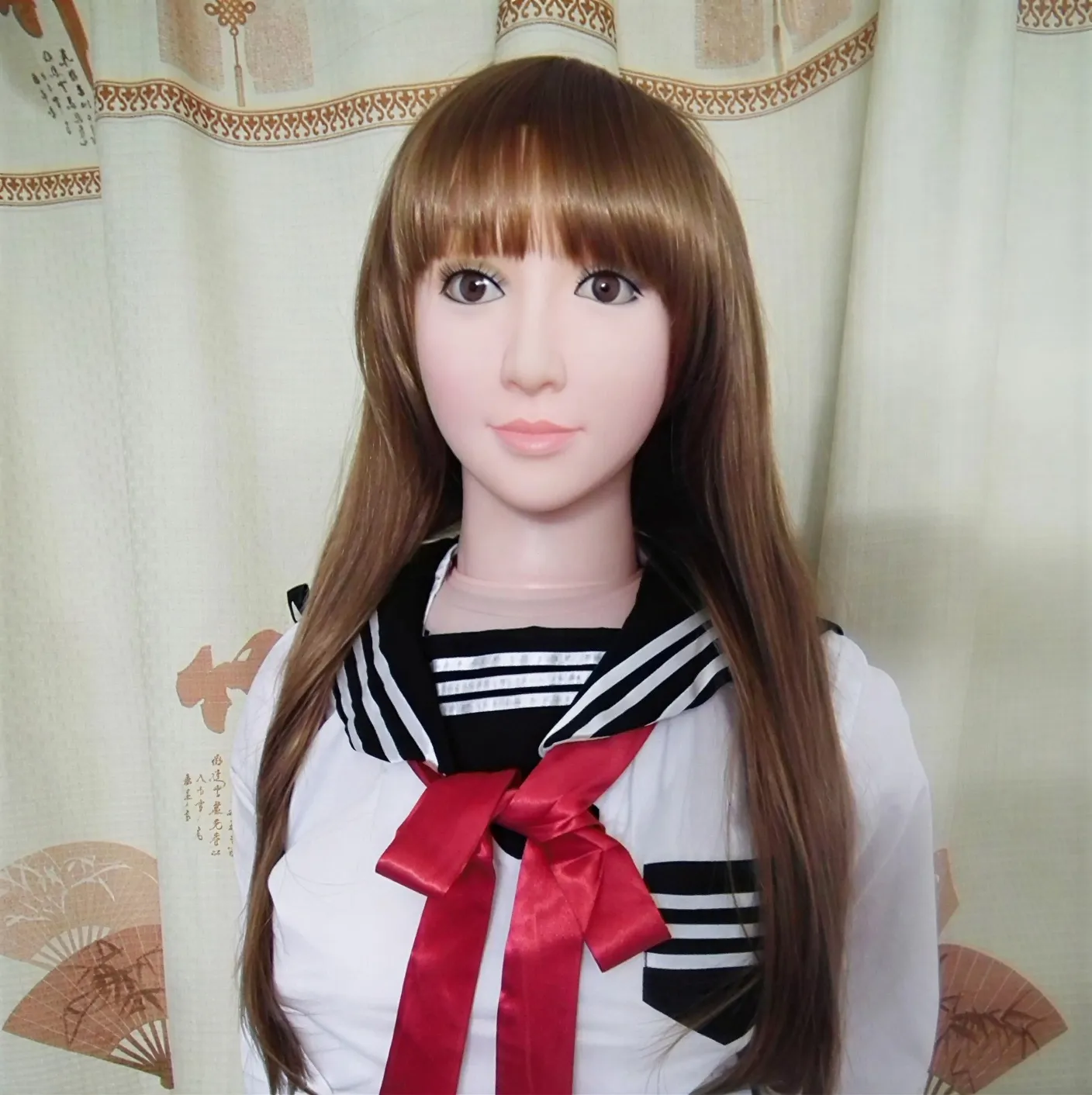 ตุ๊กตายางยูมิคานะใส่ชุดนักเรียนญีปุ่น